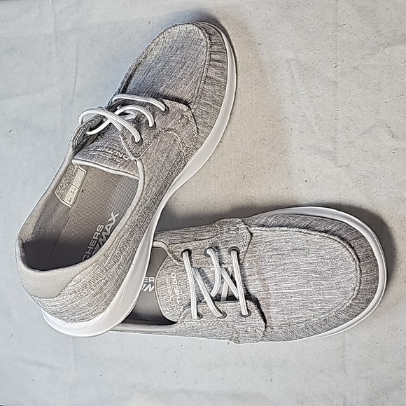 Skechers Shoes - Skechers Goga Max, size 7